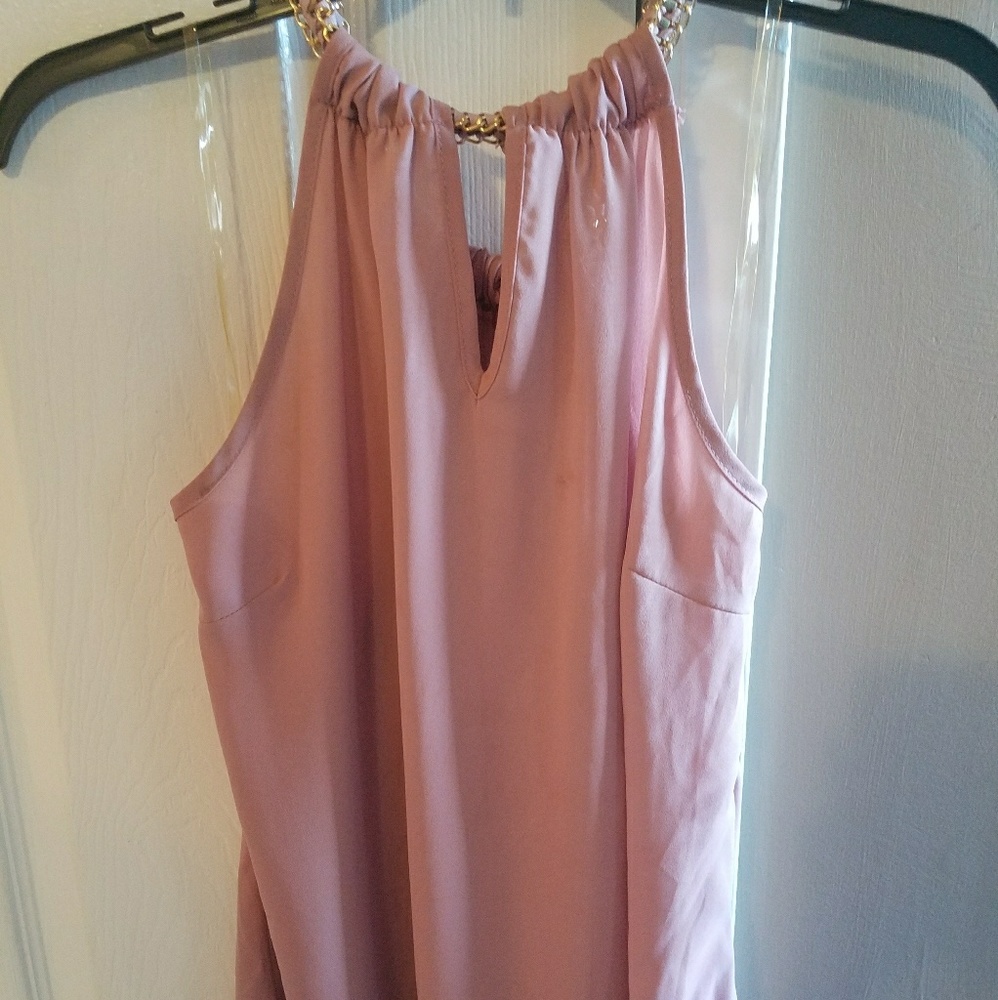 Pink haltet